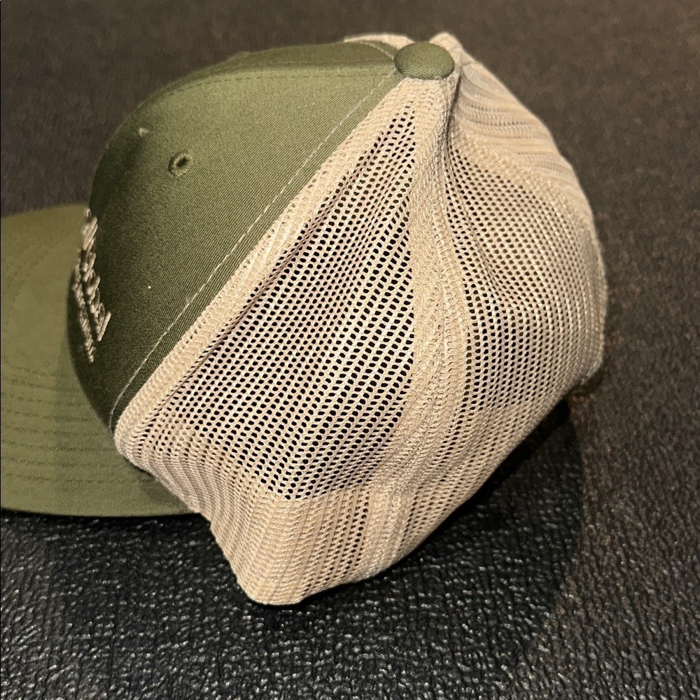 The Classic Green and Tan Cap - Picture 2 of 5